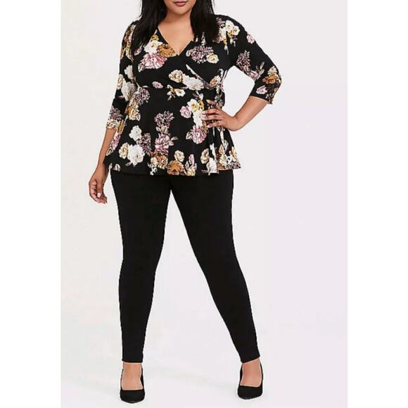 Torrid Womens Plus 2X 18/20 Black Floral Knit Wrap Peplum Top Shirt Fairy Grunge - Picture 3 of 13